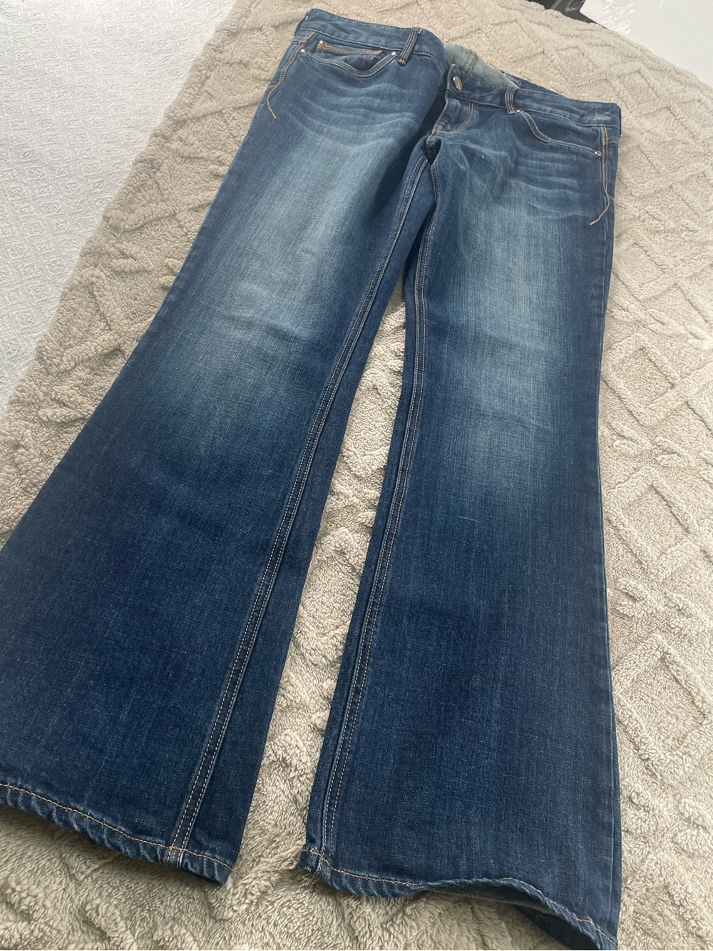 Express Dark Blue Flare Wide-Leg Jeans
Size 10 R- Stella - Boot-Regular Fit